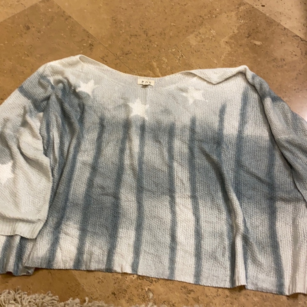NWOT POL sweater w stars